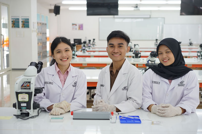 Tantangan Pendidikan Kedokteran dalam Mengikuti Perkembangan Teknologi dan Ilmu Kesehatan